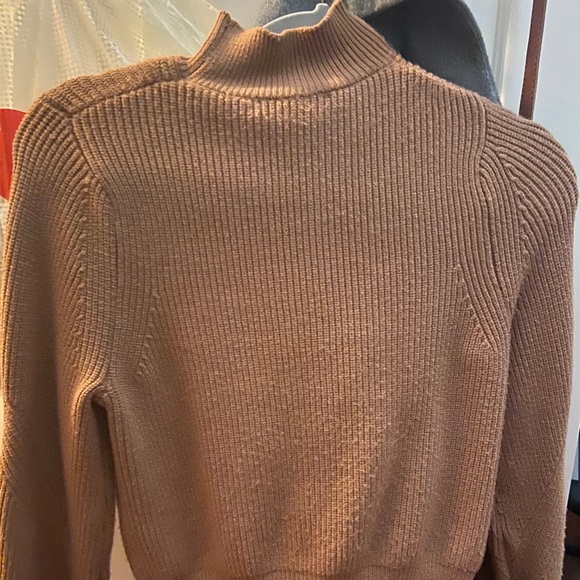 Zara Mock Turtleneck with puffed sleeves - Picture 2 of 5